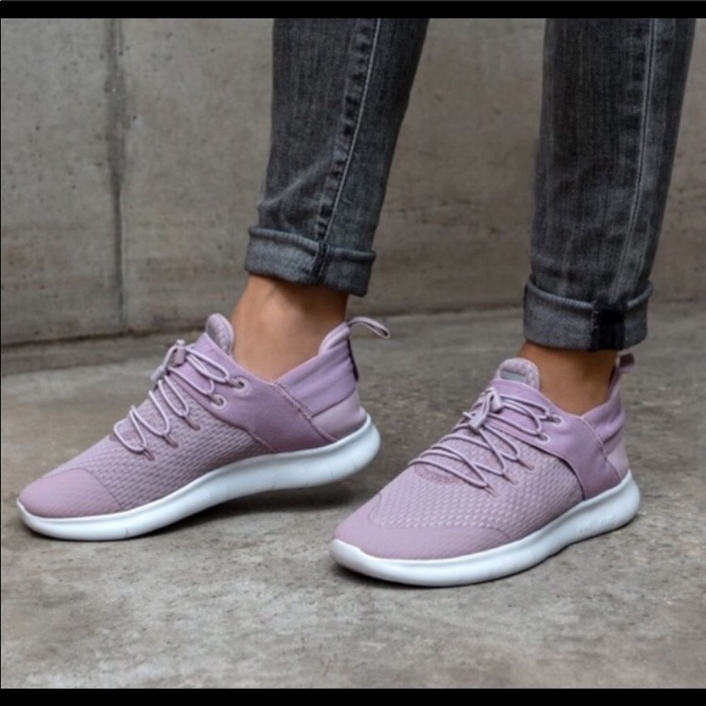 Nike lavender free run shoes